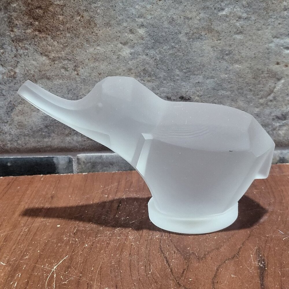 Kristaluxus White Frosted Glass Elephant Figurine Paperweight Lead Crystal Mexic